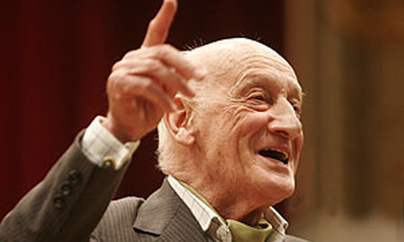 Neagu Djuvara face sport la 96 de ani