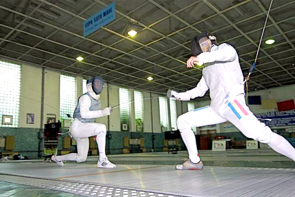 Trei români eliminați în probele de spadă ale CM de la Budapesta