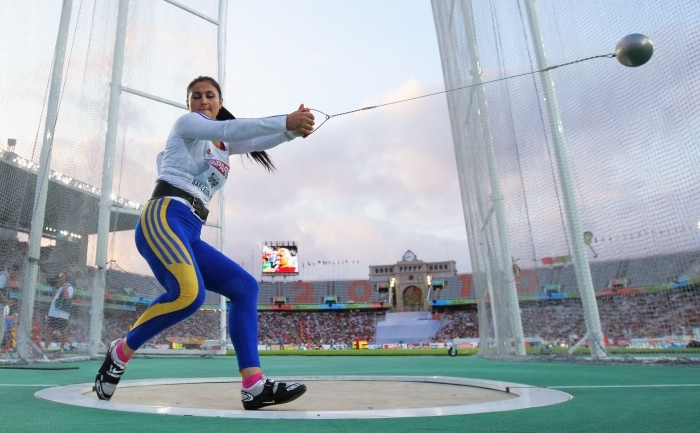 Zi scurtă pentru români