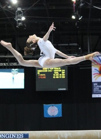 Opt gimnaşti români, la prima etapă a FIG Challenger Cup