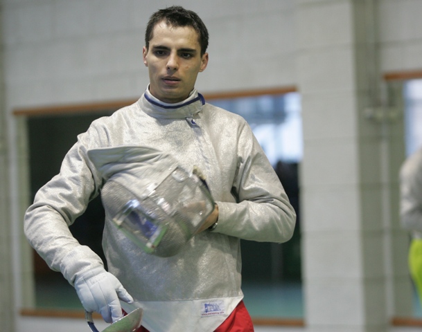 Dumitrescu și Dinamo, campioni la sabie