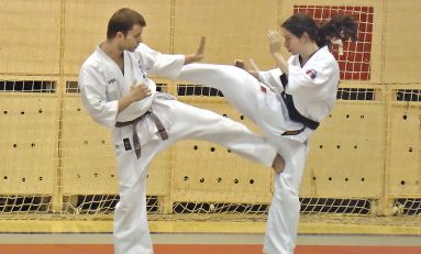 Braşovul găzduieşte Campionatul Mondial de Ashihara Karate