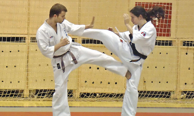 Braşovul găzduieşte Campionatul Mondial de Ashihara Karate