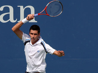 Victor Hănescu s-a calificat în sferturi la Sankt Petersburg