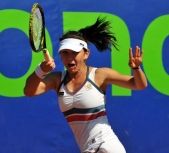 Halep, calificata in sferturi la turneul din Cehia!