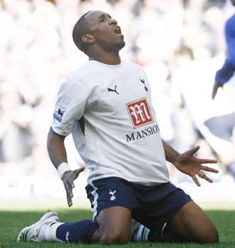 VIDEO – Defoe marcheaza de cinci ori si Tottenham face show in Premier League! 9-1 cu Wigan Vezi golurile
