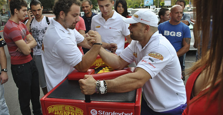 Palatul Copiilor găzduieşte în weekend Campionatul Naţional de Skandenberg