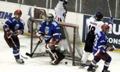 Steaua a bătut Braşovul în semifinale