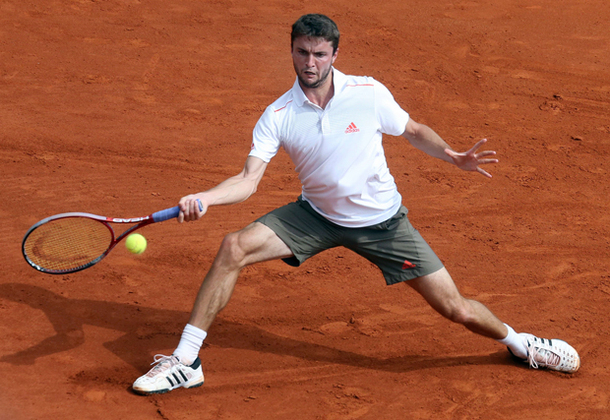 Simon, încă un pas spre cel de-al treilea trofeu la Bucureşti