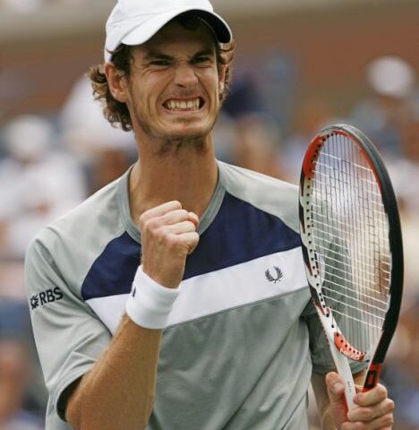 Murray, trei victorii in minimum de seturi!