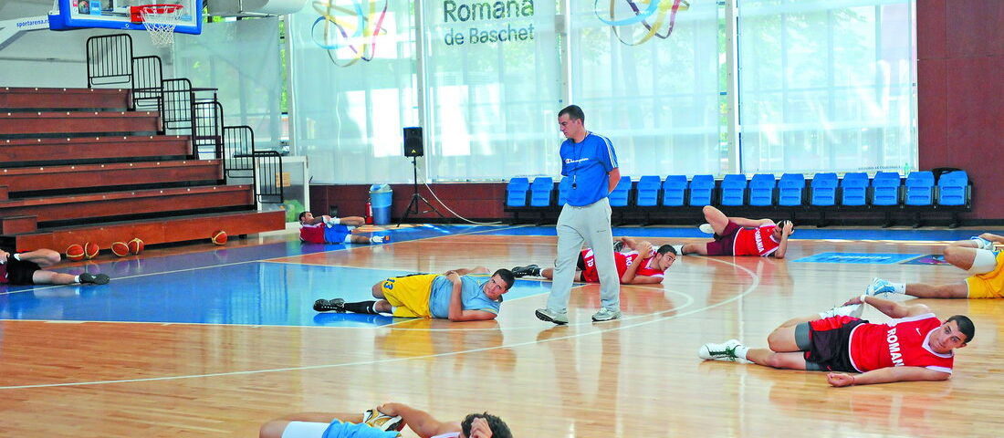 Antrenorul echipei naţionale, John Carl Neumann: „Ca jucător de baschet trebuie să iubeşti jocul. Apoi totul devine uşor”