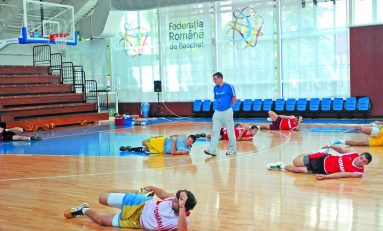 Antrenorul echipei naţionale, John Carl Neumann: „Ca jucător de baschet trebuie să iubeşti jocul. Apoi totul devine uşor”