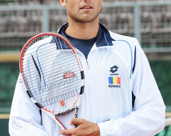 Marius Copil, învins în turul 2