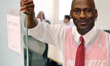 Michael Jordan e noul proprietar al echipei Charlotte Bobcats!
