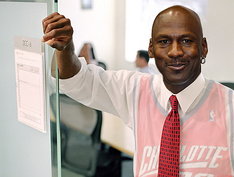 Michael Jordan e noul proprietar al echipei Charlotte Bobcats!