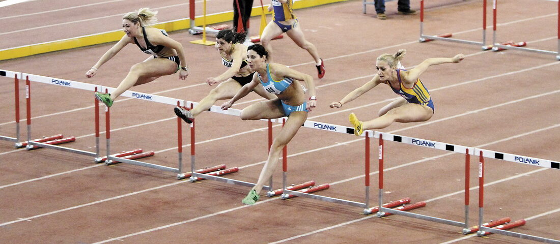 Competiţiile indoor, aproape de final