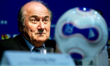 Blatter: Tehnologia video pentru linia porţii va putea fi introdusă din 2012