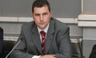 Caz unic în România: deşi suspendată, FR de Hochei pe Gheaţă convoacă o Adunare Generală