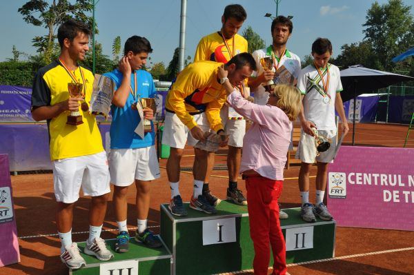 Laureații Campionatelor Naţionale Individuale de Seniori