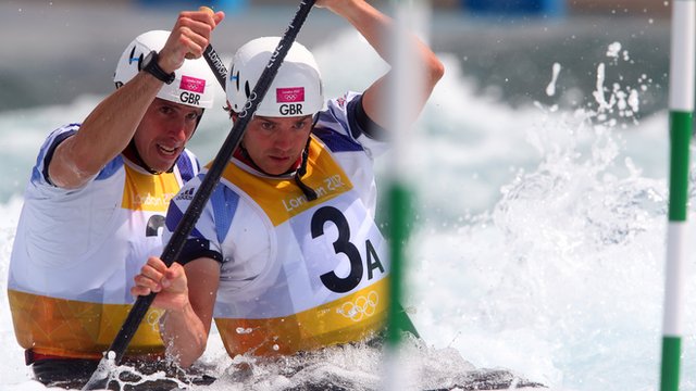 Curs de arbitri internaţionali la kaiac-canoe