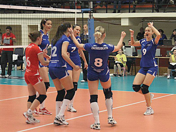 CSV 2004 Tomis Constanţa, campioana României la volei