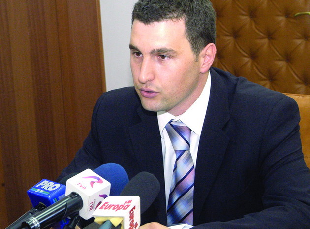 Tanczos Barna: "Nu voi demisiona până când nu rezolvăm problema de finanţare pe 2013 a FRHG"