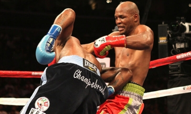 Decizie controversată: WBC a hotărât că titlul mondial rămâne la Hopkins