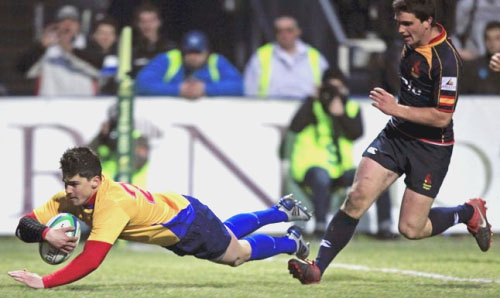 Valentin Calafeteanu a fost internat de urgenţă în spital