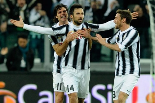 Duel nedecis între Napoli și Juventus