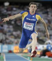 CE Barcelona: Marian Oprea, argint la triplusalt, după 3 ani prin spitale