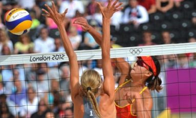 Mamaia găzduieşte primul turneu naţional de volei pe plajă