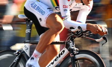 Cancellara triumfă a treia oară în clasica Paris-Roubaix