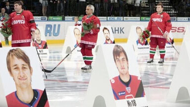 Emoţionant: Lacrimi pe gheaţa din Minsk pentru jucătorii de la Lokomotiv Yaroslavl