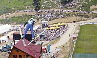 Premieră: primul concurs internaţional de sărituri cu schiurile găzduit în România