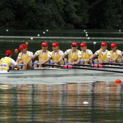 Echipajul feminin de 8+1 vâslește spre aurul olimpic