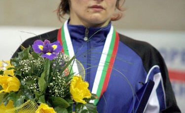 Medalie pentru România la CE de lupte: Estera Dobre s-a "logodit" cu argintul european