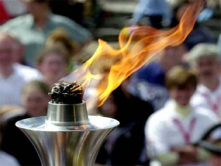 Flacăra olimpică a fost aprinsă în Olympia