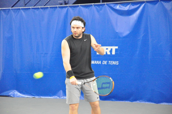 Florin Mergea s-a calificat în semifinale la dublu în Orleans