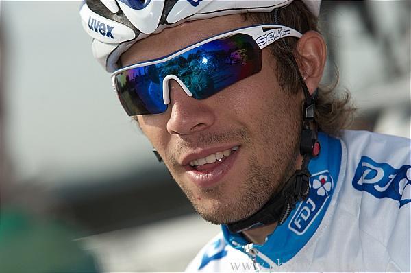 Prima victorie franceză în Marea Buclă