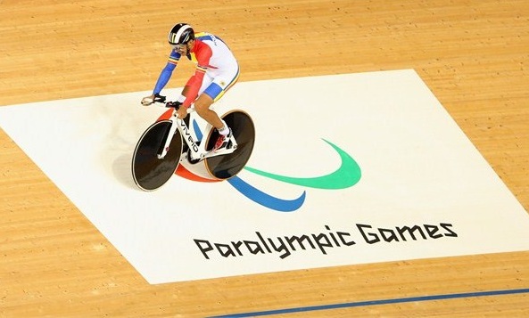 Dublul medaliat paralimpic a revenit în țară