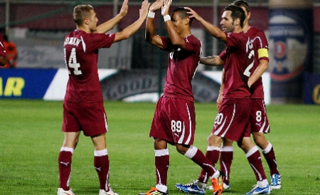 Rapid a plecat cu 24 de jucători la Marbella pentru șapte amicale