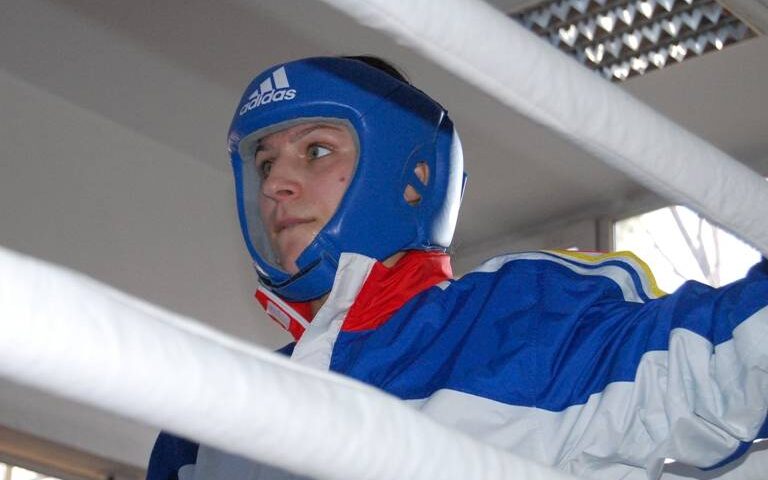 Două pugiliste trag pentru Olimpiadă