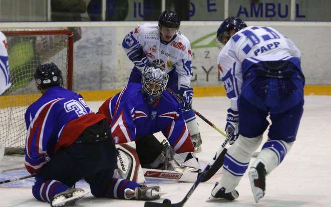 Steaua si Sport Club, la o victorie de finala!