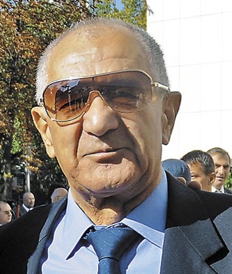 Tabloul jalnic  al suişului în jos