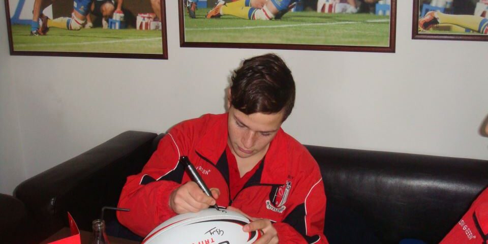 Rugbyştii de la Pantelimon au dat autografe