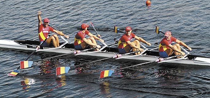 Program internaţional încărcat pentru canotori în 2013