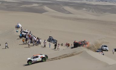 Lopez şi Sainz, lideri intermediari la Raliul Dakar