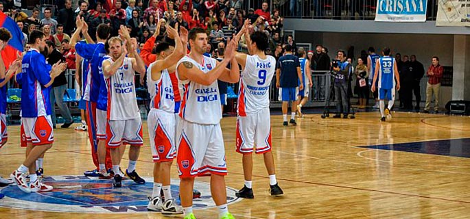 Orădenii defilează în campionat