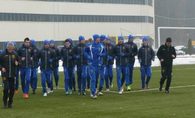 Ăştia ne sunt străinii! Petrolul nu a avut patru fotbalişti la reunire
