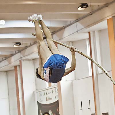 Maratonul competițional indoor continuă în weekend